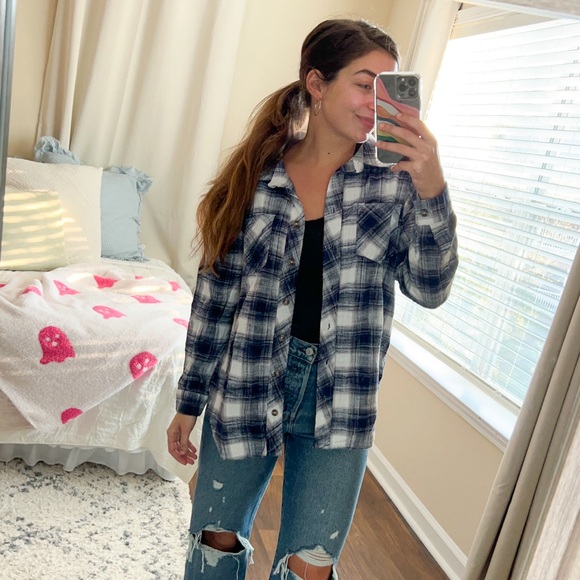 (maurices) navy blue & white long sleeve plaid button down top - Picture 3 of 9